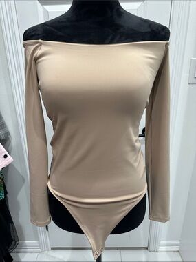 Express Off-Shoulder Long Sleeve Bodysuit - Nude